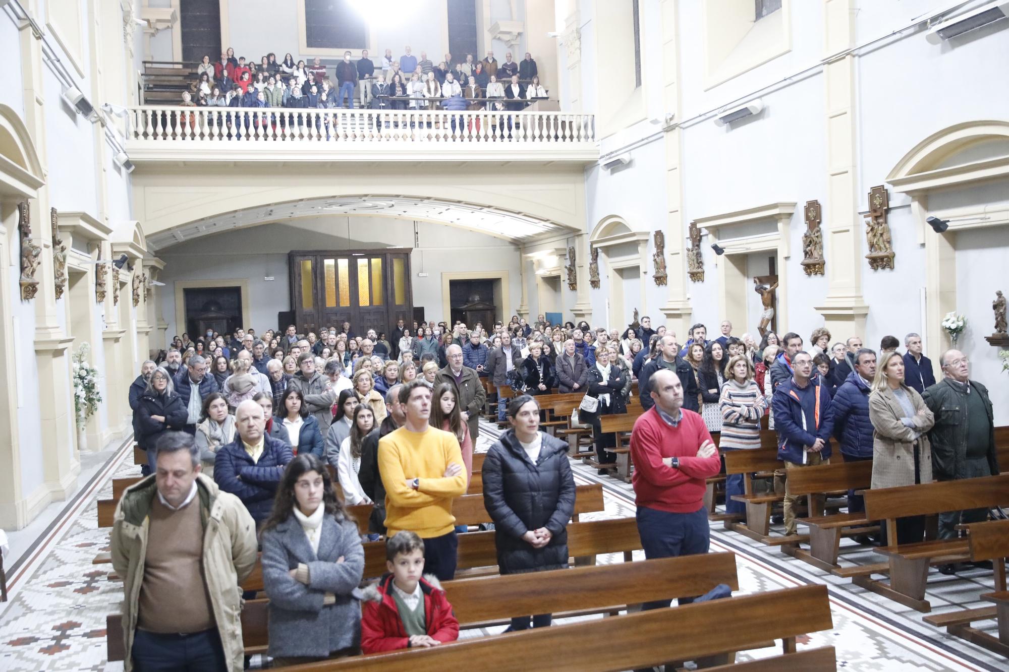 En imágenes: El colegio de la Inmaculada celebra la festividad de la Virgen e inaugura el Belén