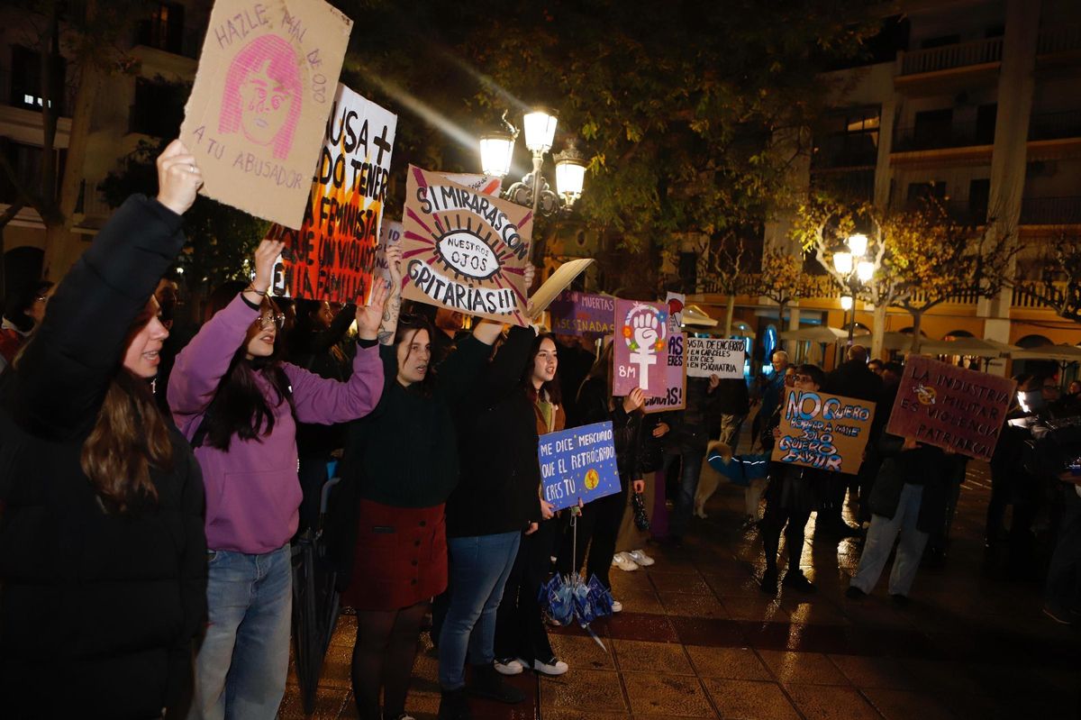 Un momento de la manifestación que tuvo lugar en Lorca con motivo del 8M.
