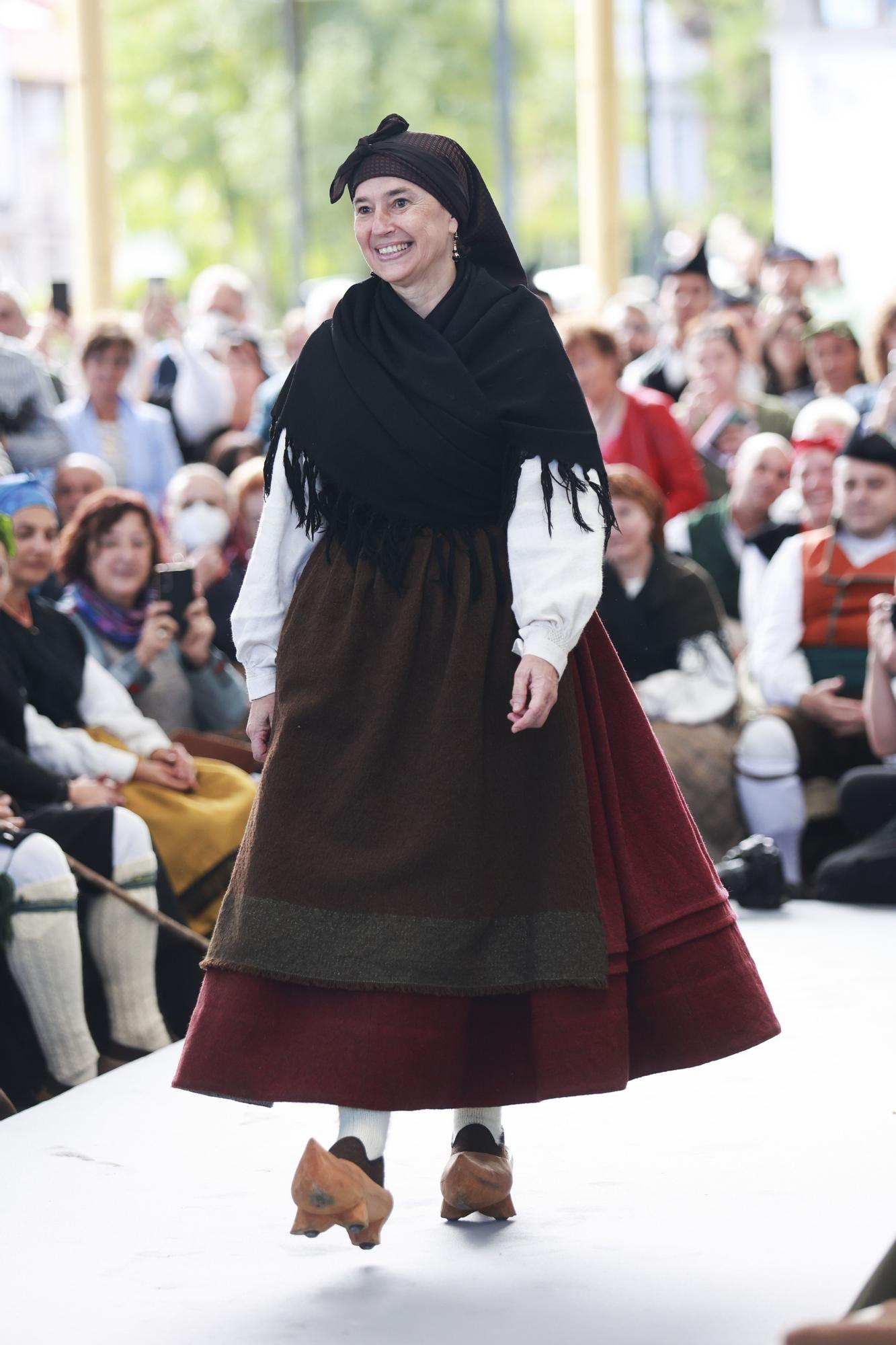 EN IMÁGENES: Así fue el concurso y muestra del traje tradicional asturiano en Grado