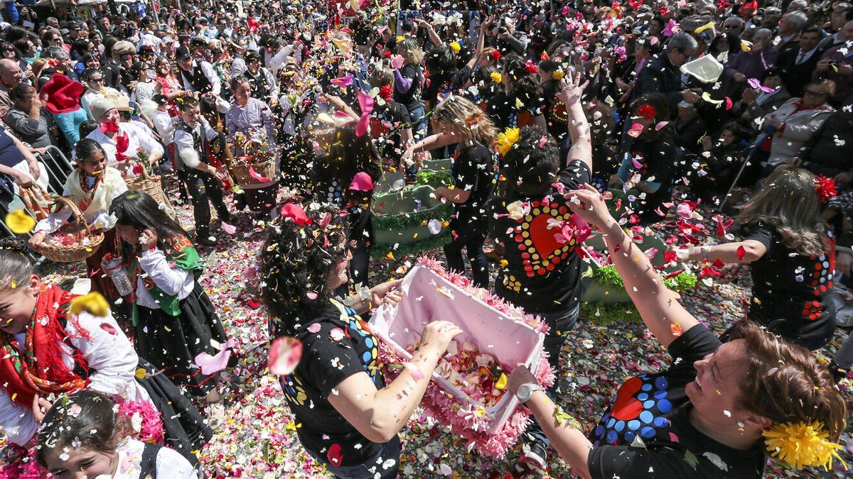 Barcelos brilla con la primera gran romería del Minho