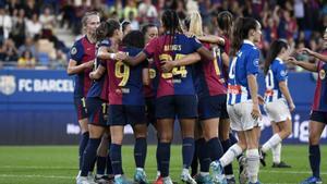 Derby futbol femenino entre Barcelona - Espanyol en el estadio Johan Cruyff