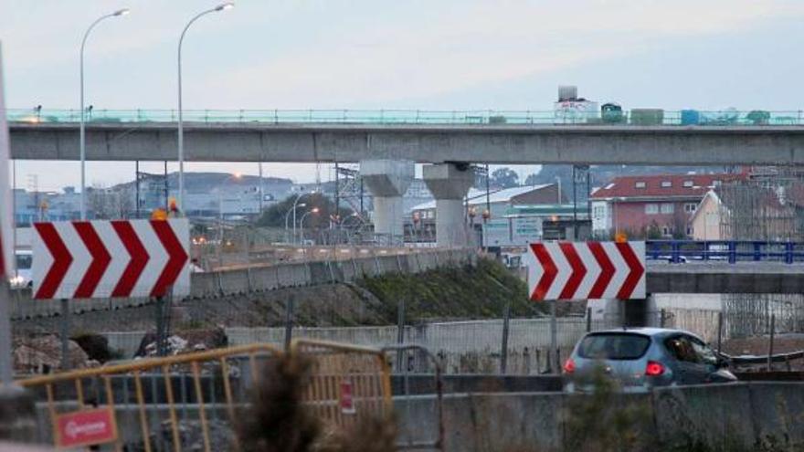 Obras del tramo de la tercera ronda que conectará Lonzas y A Zapateira. / 13fotos