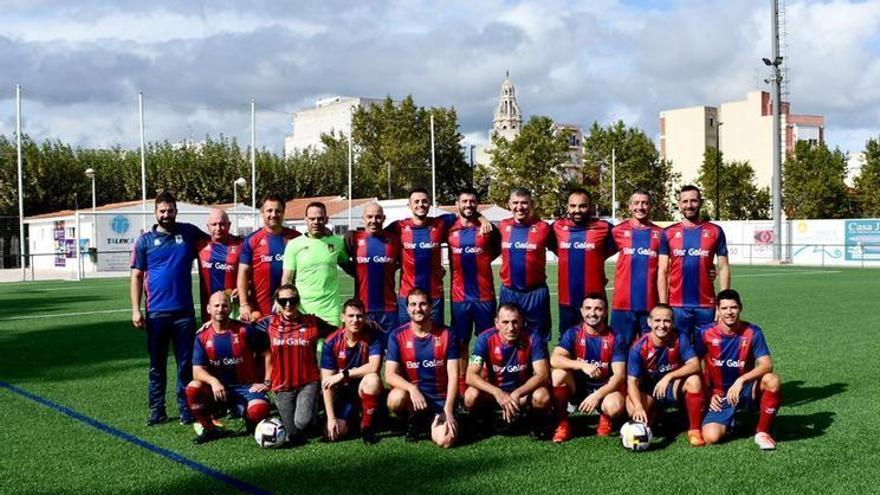 Ingresa en la UCI un futbolista de los veteranos del Alcalà tras sufrir un infarto en pleno partido