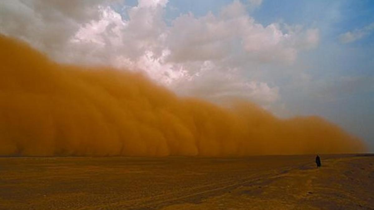 Impactante imagen de fenómenos naturales que se producen en el desierto.