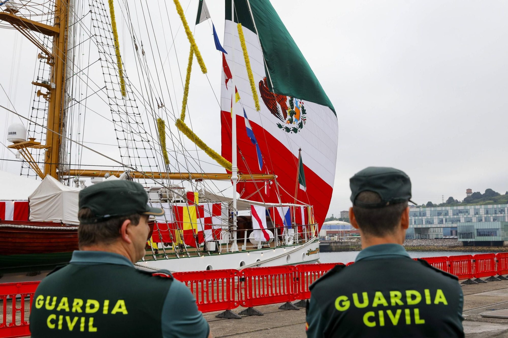 En imágenes: Así es el «Cuauhtémoc», el imponente barco de México que acaba de llegar a Gijón