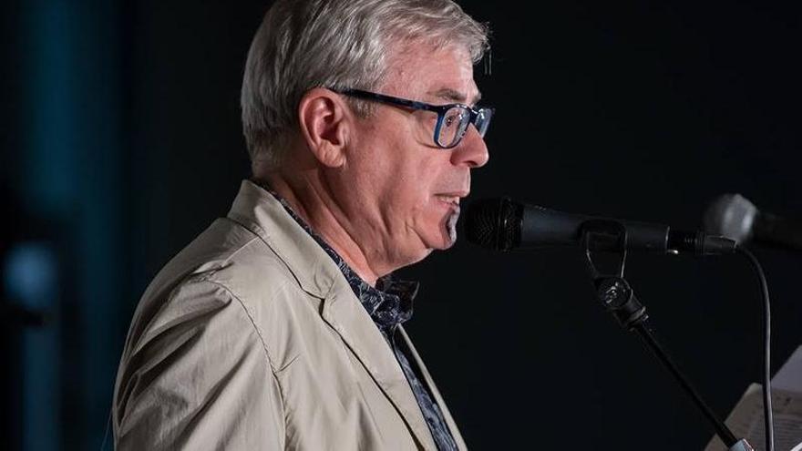 Manolín, el xiquet que ma mare va tindre en braços