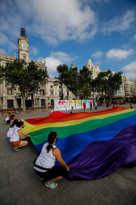 Lambda cierra en València el proyecto "Km por la diversidad y los derechos de las mujeres LTB"