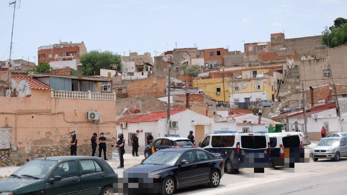 El operativo policial realizado esta mañana en La Tafalera.