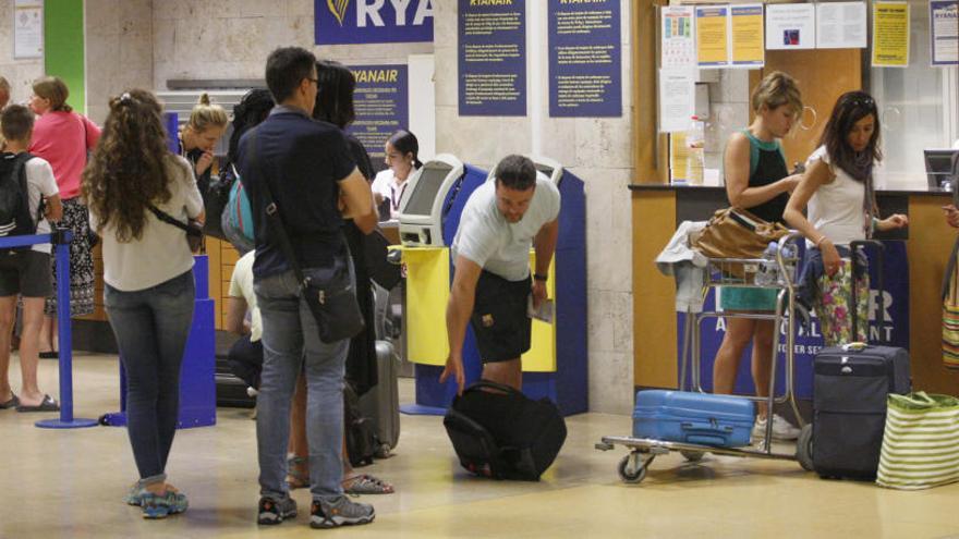 La temporada d&#039;estiu a l&#039;aeroport de Girona s&#039;inicia amb 58 rutes a 10 països diferents