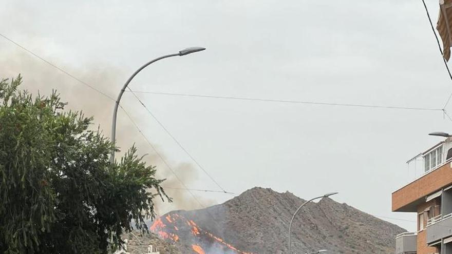 Incendio en la sierra de Callosa