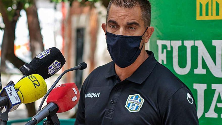 Chema Sánchez, entrenador blanquiazul. | E. F.