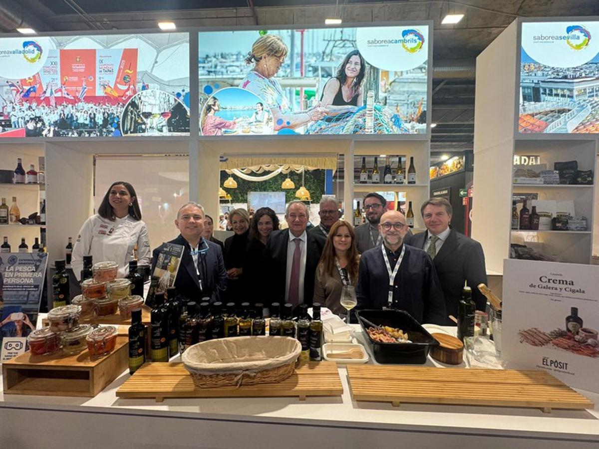 Mostrador de Cambrils en Madrid Fusión, con la presencia del ministro de Turismo, Jordi Hereu