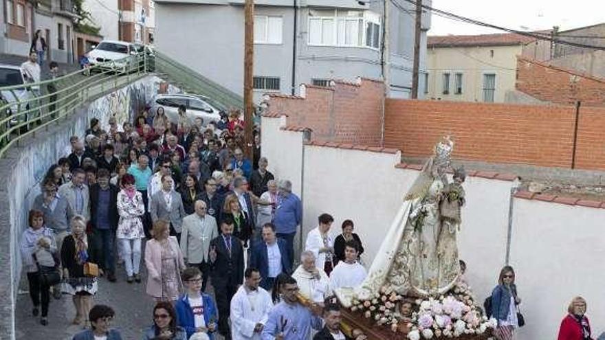 Estandarte de la Virgen del Yermo.