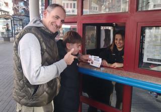 La fiebre de la lotería desborda en Mieres a los clubes deportivos: "Es asombroso"