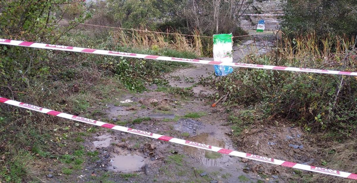 El puente "Las Horretinas" sobre el río Frío se hunde tras el incendio de Valer