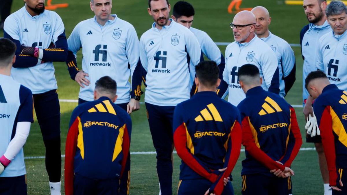 Luis de la Fuente, en el entrenamiento de ayer.