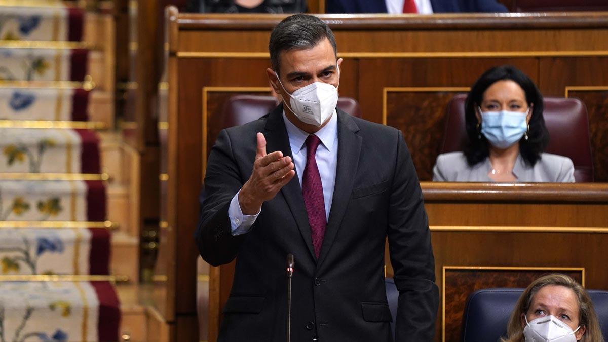 Sánchez s’obre a retocar el decret de la llum