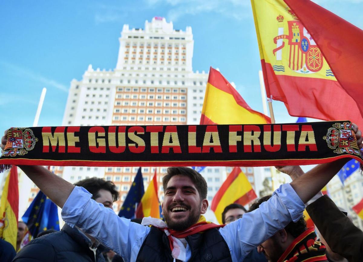 Feijóo crida a manifestar-se avui a Madrid "per la democràcia" Feijóo crida a manifestar-se avui a Madrid "per la democràcia"