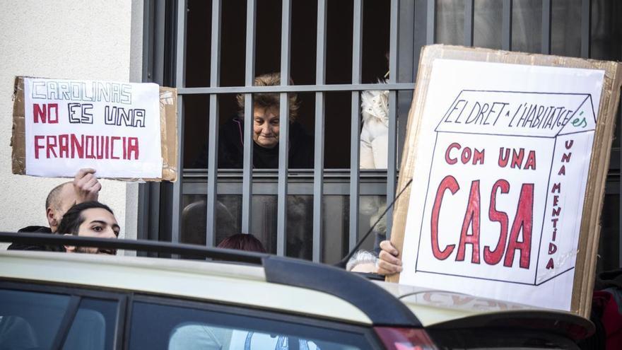 La Generalitat adjudica una vivienda a María, la mujer de 72 años que fue desahuciada junto a su hijo discapacitado en Alicante