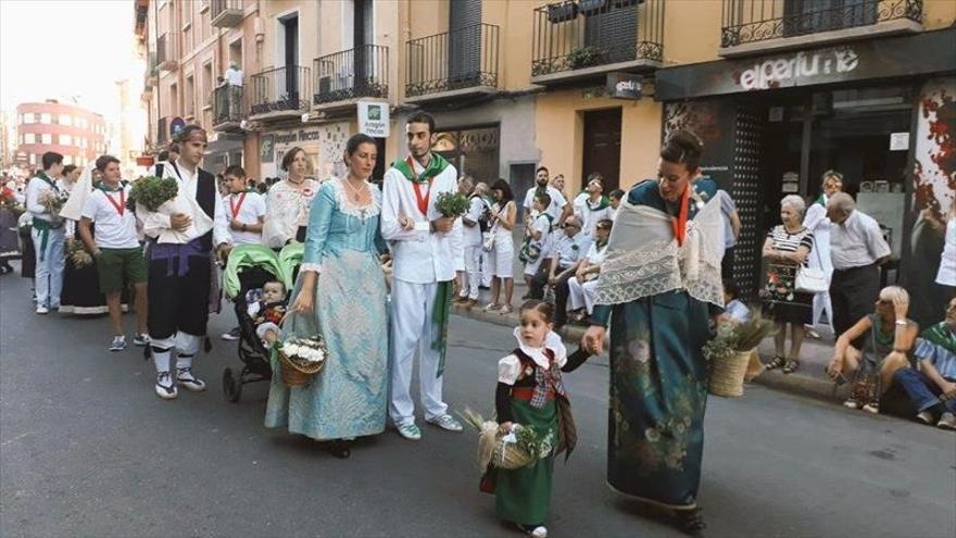 Huesca se despide de San Lorenzo con la ofrenda de flores y frutos