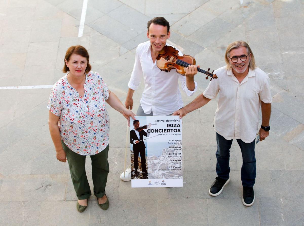 Carmen Domínguez, Linus Roth y Miquel Costa, durante la presentación de Ibiza Conciertos. | DANIEL ESPINOSA