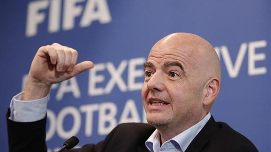 Infantino: &quot;Un Mundial con 48 equipos no se implantará si Catar se niega&quot;