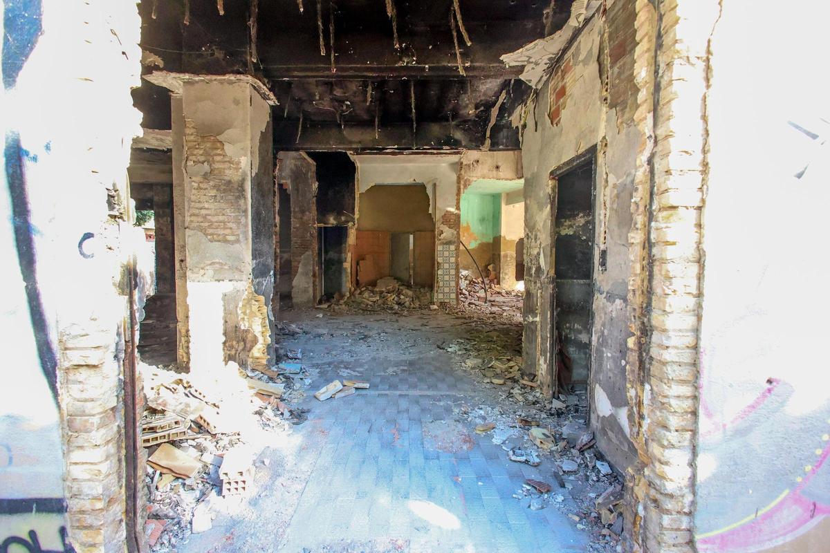 El interior del edificio, en serio riesgo de derrumbe