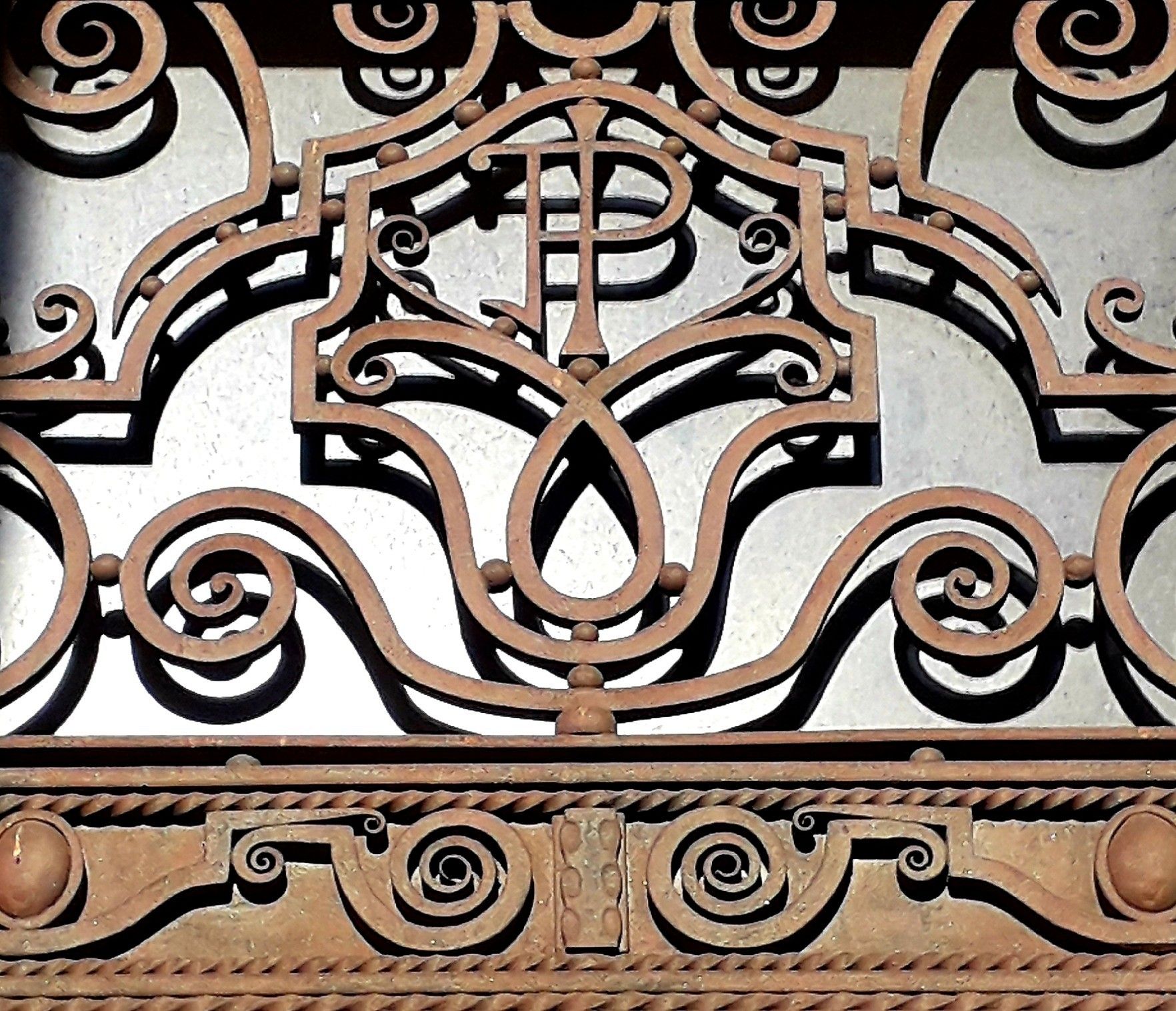 Un recorrido histórico por la Gota de Leche de Gijón, en imágenes