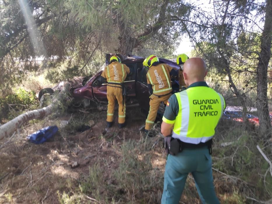 Accidente de tráfico con una herida grave en la carretera comarcal que une  Pilar de la Horadada a Orihuela.