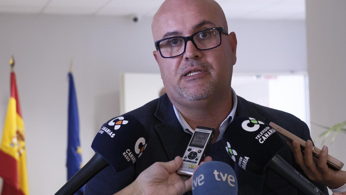 El gerente de Ashotel, Juan Pablo González, tras la reunión con CCOO.