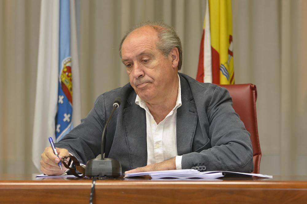 El juzgado ha inhabilitado ocho años a José García Liñares por un delito de prevaricación. Él se aferra al cargo y asegura que solo dimitirá si sus compañeros del PSOE lo piden.