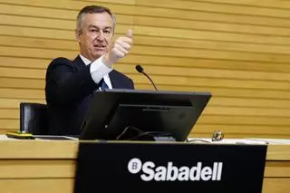 El Sabadell gana un 62% más por el alza de tipos y los menores gastos y provisiones