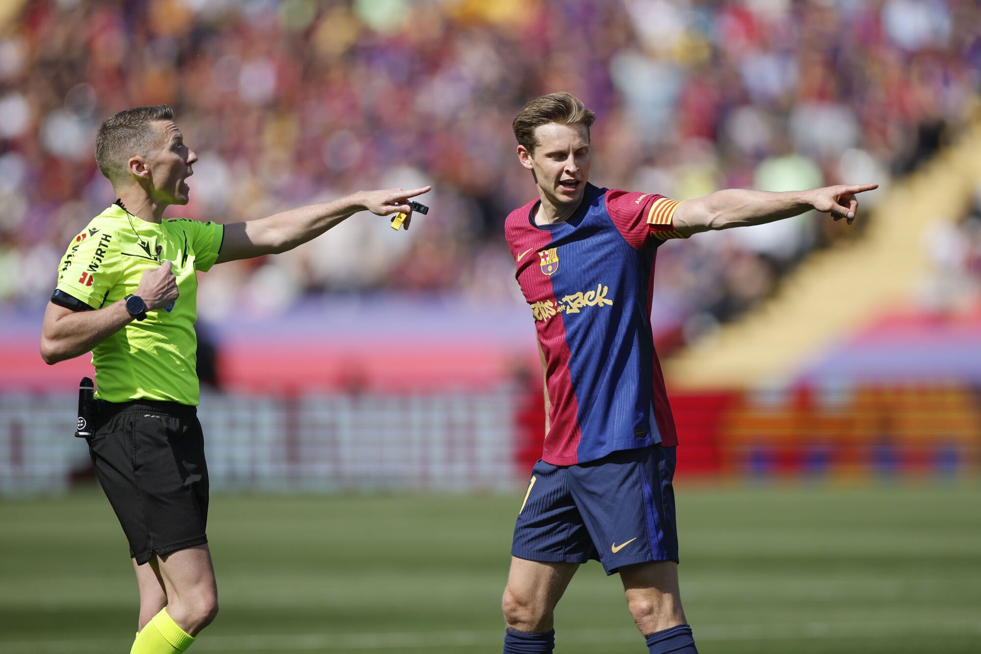 El Clásico de LaLiga EA Sports: Barcelona - Real Madrid.