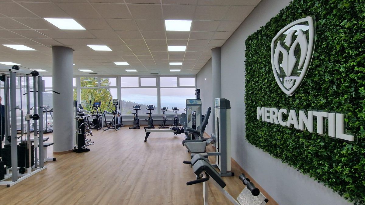 Aspecto del nuevo gimnasio del Mercantil, con vistas a la ría.