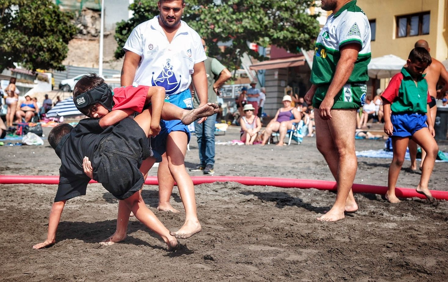 Presentación del proyecto ‘Playa y brega’ para el fomento y promoción de la lucha canaria