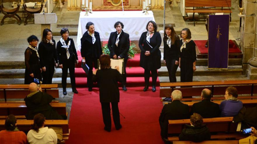 Un momento de la actuación del Coro María Soliña.