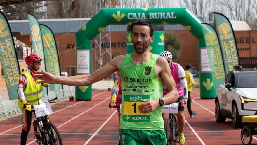 El portugués Rui Muga sumó una victoria más en la Media Maratón. |  | ANA BURRIEZA