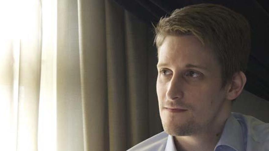 Rusia descarta entregar a Edward Snowden a EEUU