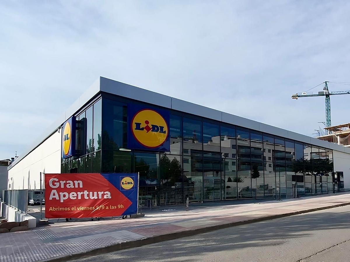 Largas filas en Lidl para hacerse con las cortinas que darán un toque elegante a tu hogar y a un precio mucho más barato que en Ikea