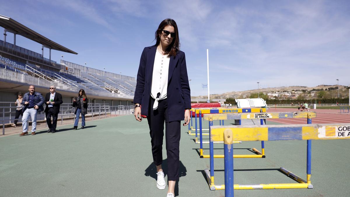 La directora general de deportes, Cristina García, en una visita al CAD.