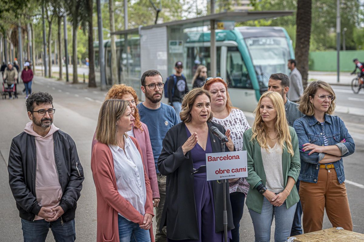 Colau remarca que només ella garanteix la connexió del tramvia el pròxim mandat