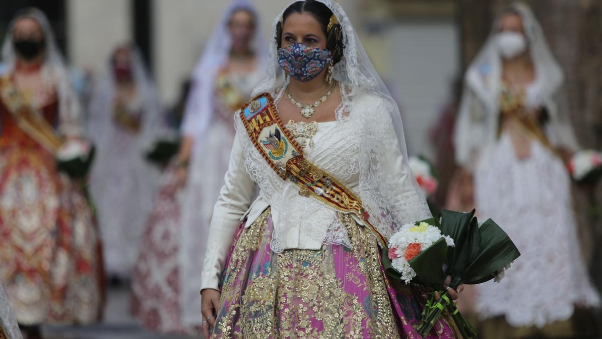 Búscate en el segundo día de Ofrenda por la calle de la Mar (entre las 19.00 y las 20.00 horas)