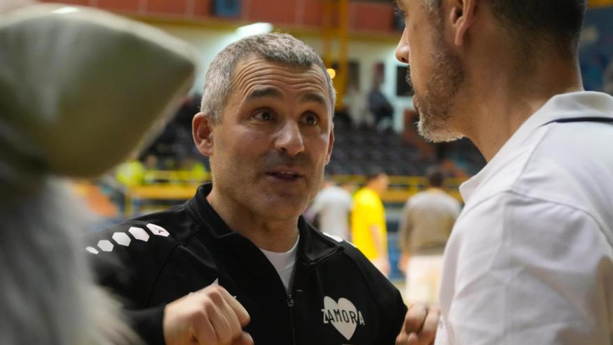 Diego Soto, técnico del Balonmano Zamora: &quot;Hemos hecho un partido extraordinario&quot;