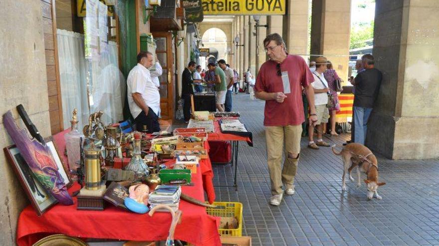 La nueva normativa pone en jaque el mercadillo del coleccionismo