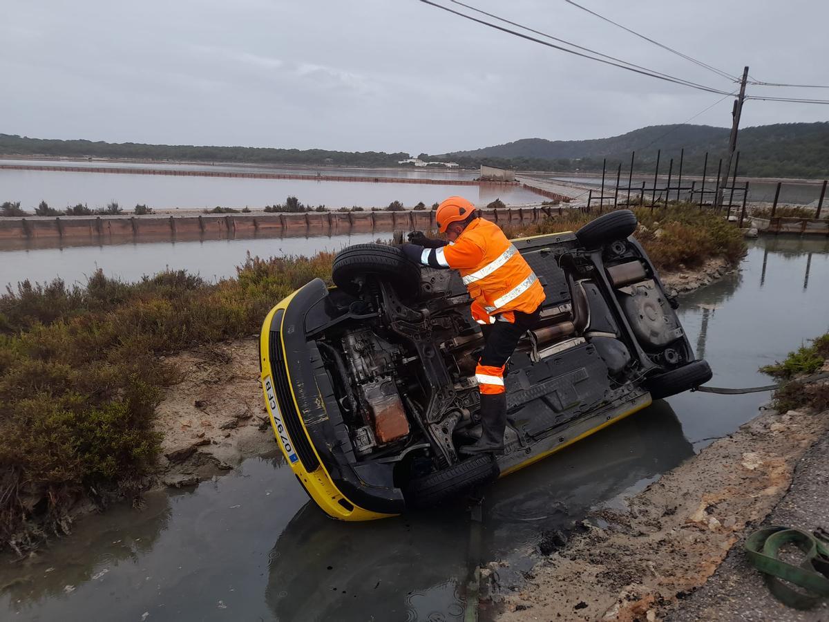 El coche, en el canal