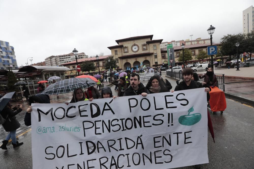 Manifestación en defensa de las pensiones en Oviedo