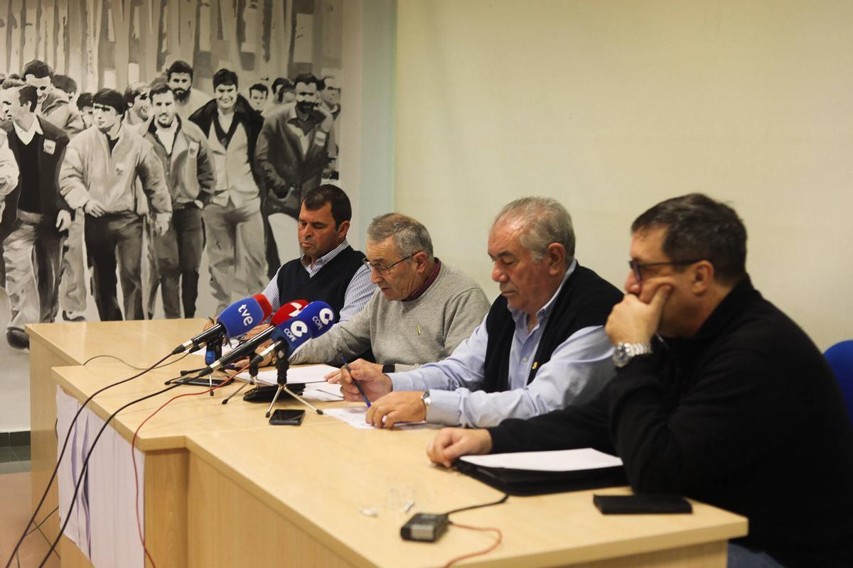 Desde la izquierda: Antonio Medina, Lorenzo Rivera, Aurelio González y Antonio Rodríguez anuncian las movilizaciones