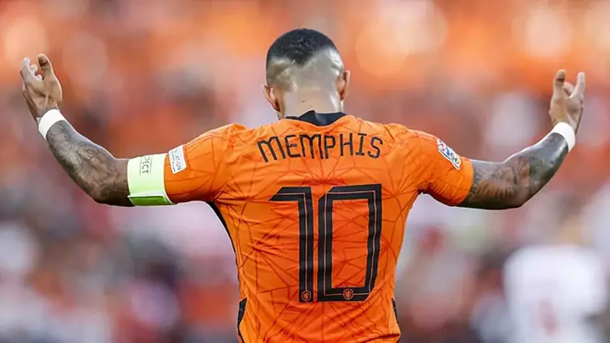 Memphis Depay podría volver al Manchester United tras el Mundial