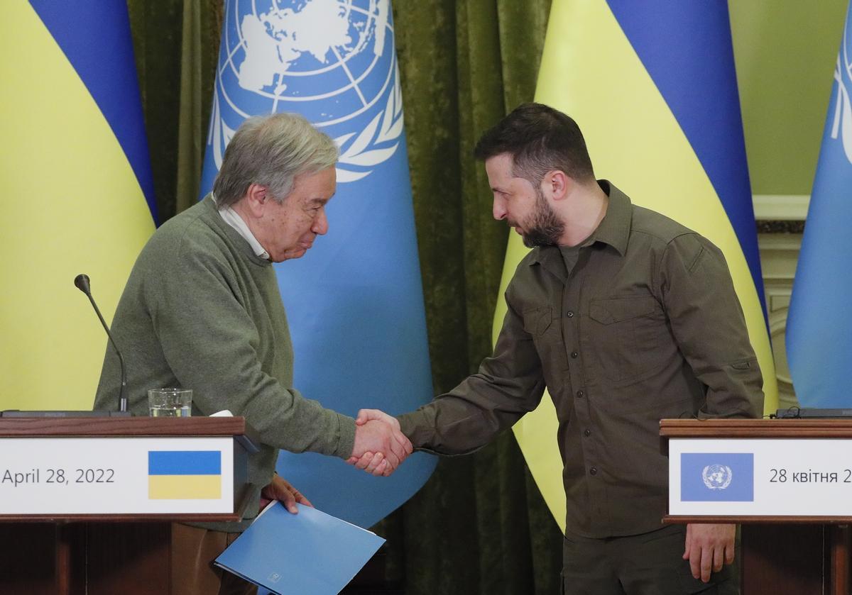Guterres viatja a Ucraïna per tractar amb Zelenski la pròrroga de l’acord del gra