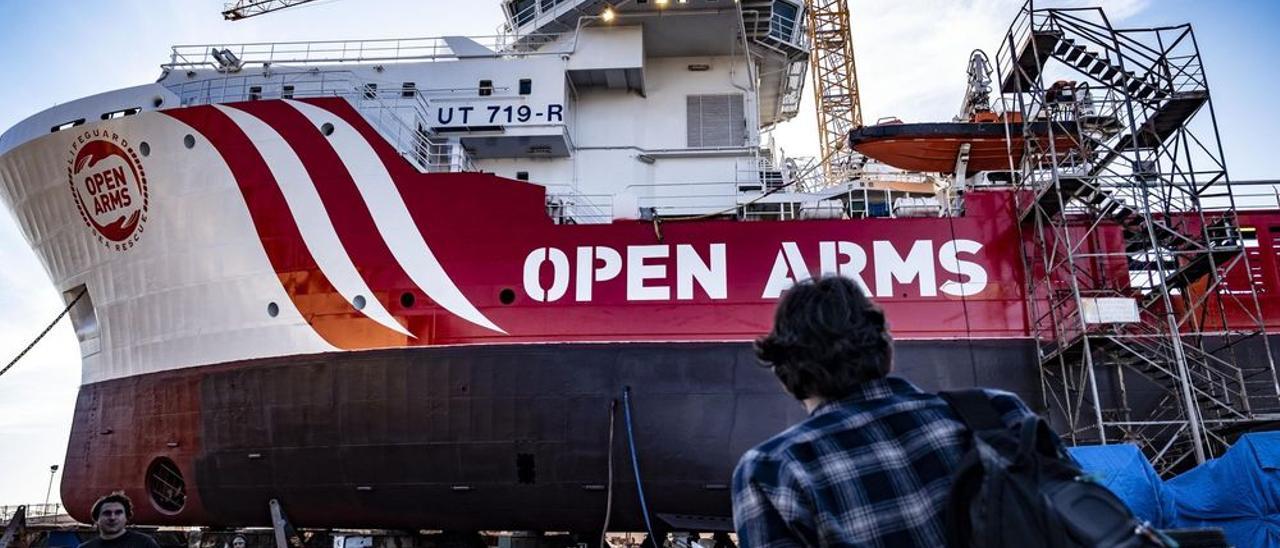 El puerto de Burriana acoge la puesta a punto del espectacular nuevo barco de rescate de Open Arms.